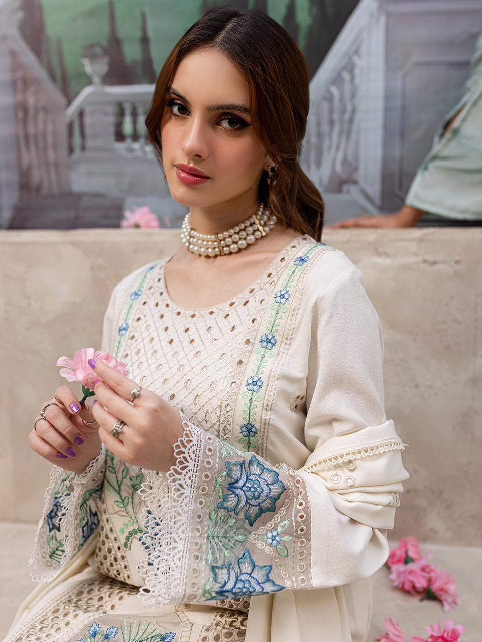Mahnur Luxury Cotton Lawn 3 Piece Suit | Chikankari Embroidered Lawn Dress with Shiffon Dupatta